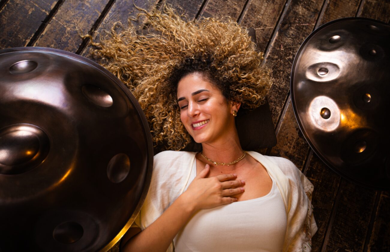 Roni Yohanan with handpans